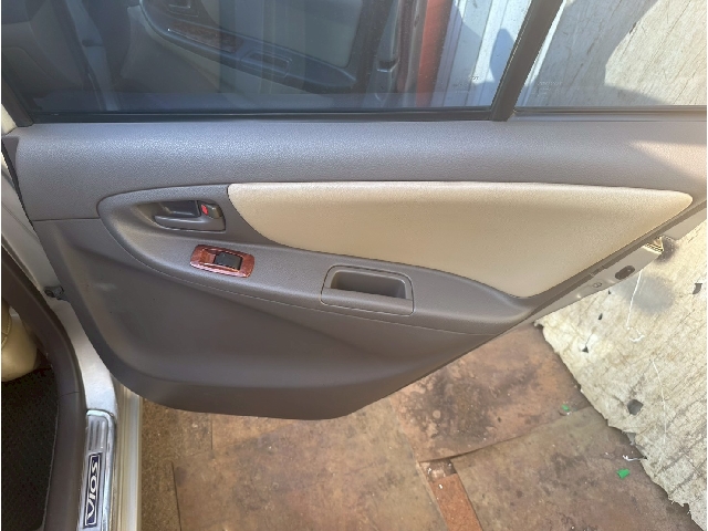 Toyota Vios fotoğraf 16