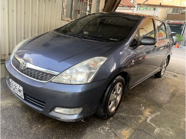 Toyota Wish fotoğraf 3
