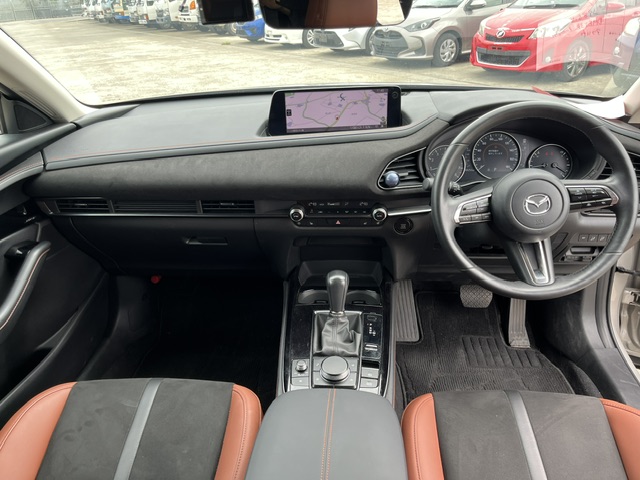 Mazda CX-30 fotoğraf 25