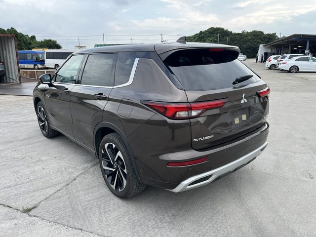 Mitsubishi Outlander PHEV fotoğraf 2