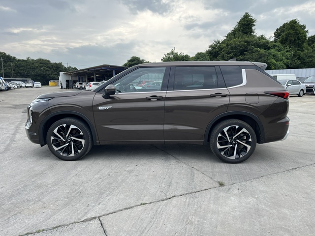 Mitsubishi Outlander PHEV fotoğraf 6