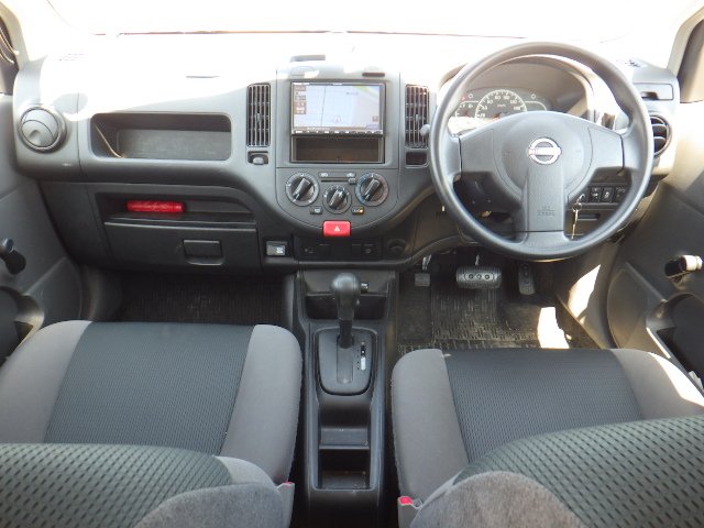 Nissan AD Van fotoğraf 8