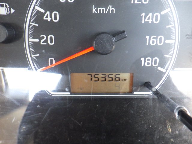 Nissan AD Van fotoğraf 6