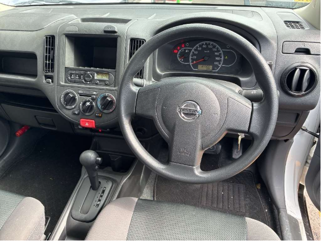 Nissan AD Van NV150 photo 8