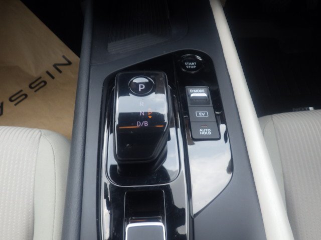 Nissan Note fotoğraf 13