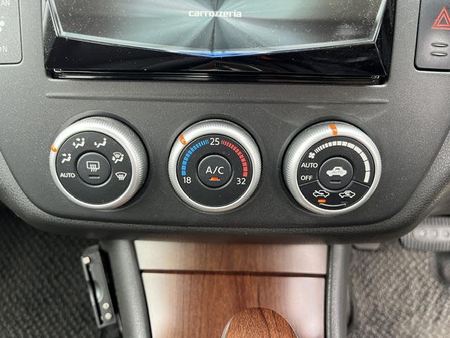 Nissan Bluebird Sylphy fotoğraf 9