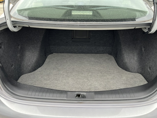 Nissan Bluebird Sylphy fotoğraf 12