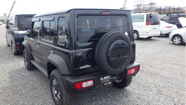 Suzuki Jimny Nomade fotoğraf 3