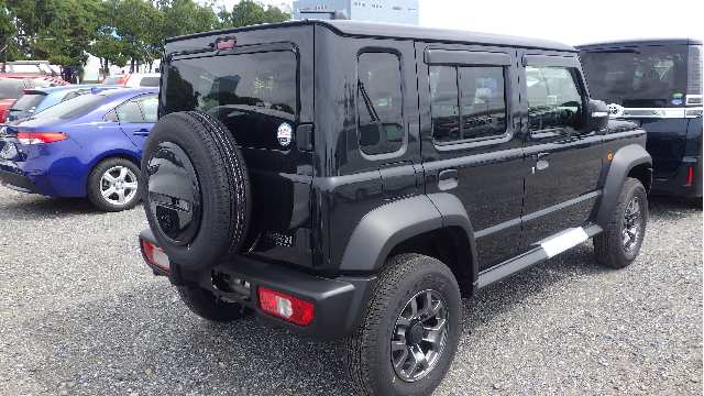 Suzuki Jimny Nomade fotoğraf 4