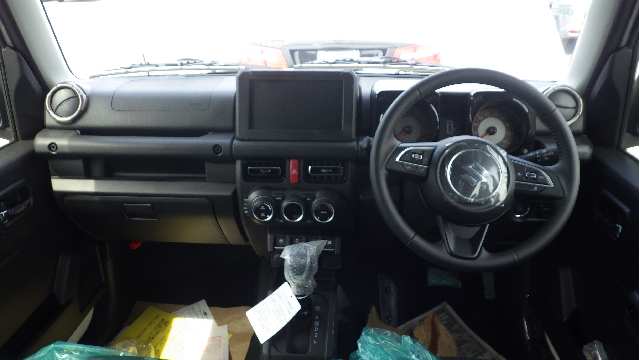 Suzuki Jimny Nomade fotoğraf 5