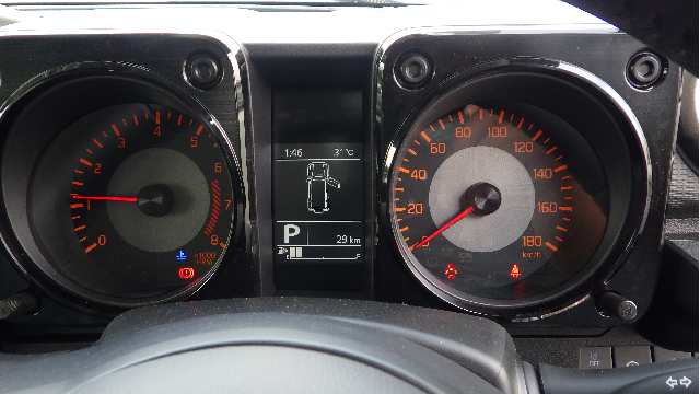 Suzuki Jimny Nomade fotoğraf 6