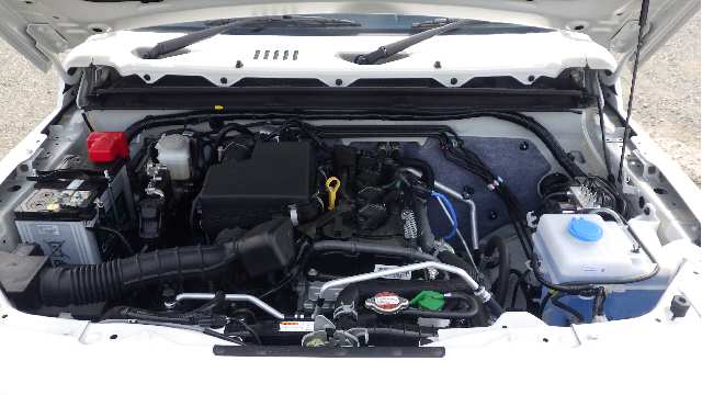 Suzuki Jimny Nomade fotoğraf 18
