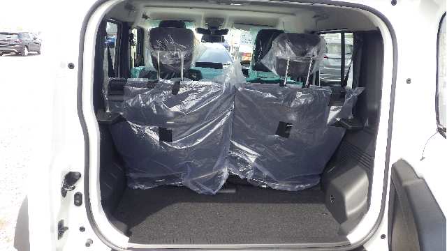 Suzuki Jimny Nomade fotoğraf 12