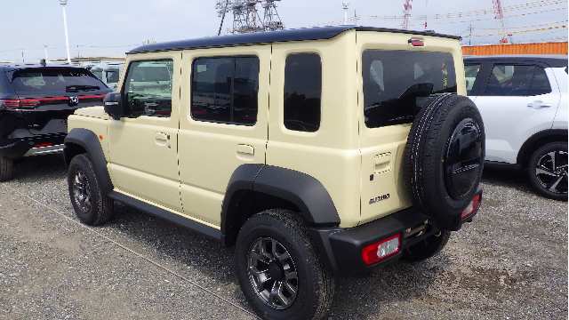 Suzuki Jimny Nomade fotoğraf 4