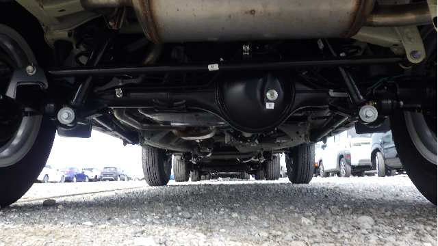 Suzuki Jimny Nomade fotoğraf 18