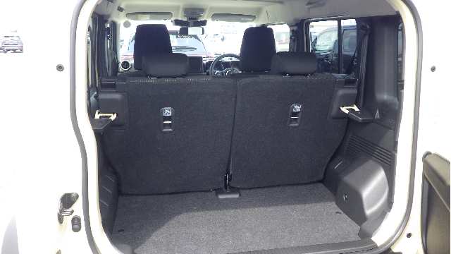 Suzuki Jimny Nomade fotoğraf 12