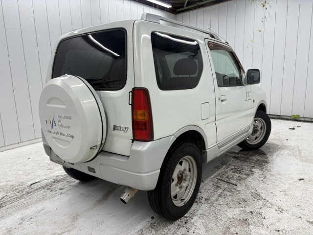 Suzuki Jimny photo 4