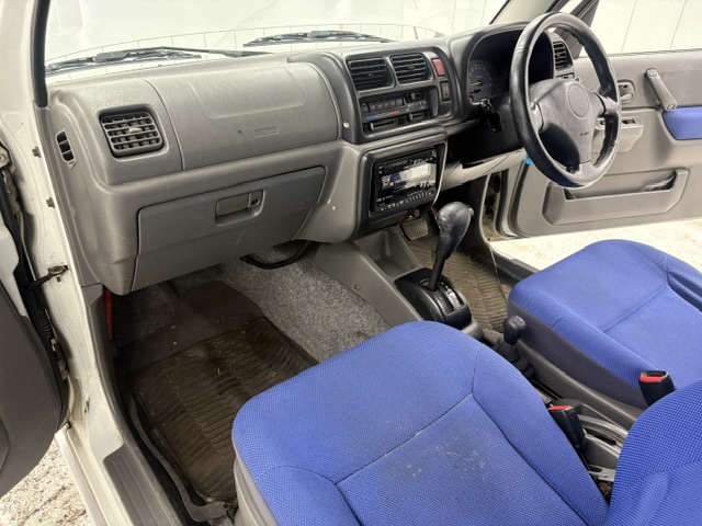 Suzuki Jimny photo 15