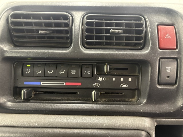 Suzuki Jimny photo 8