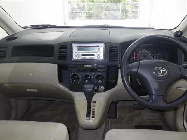 Toyota Corolla Spacio fotoğraf 5