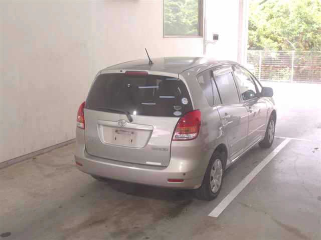 Toyota Corolla Spacio fotoğraf 4