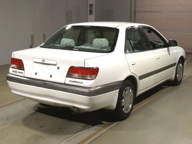 Toyota Carina fotoğraf 2