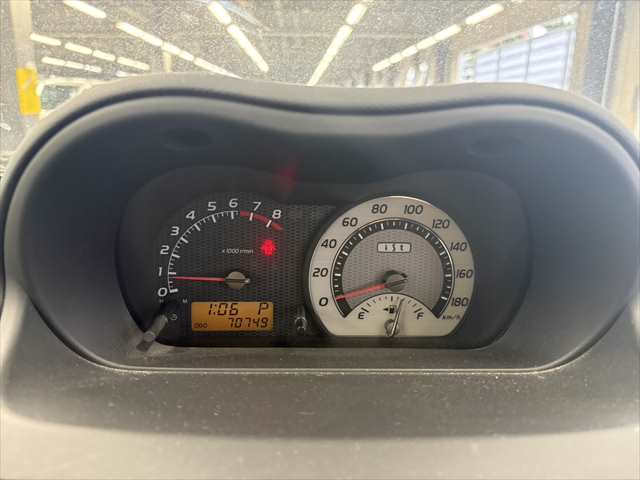 Toyota Ist fotoğraf 14