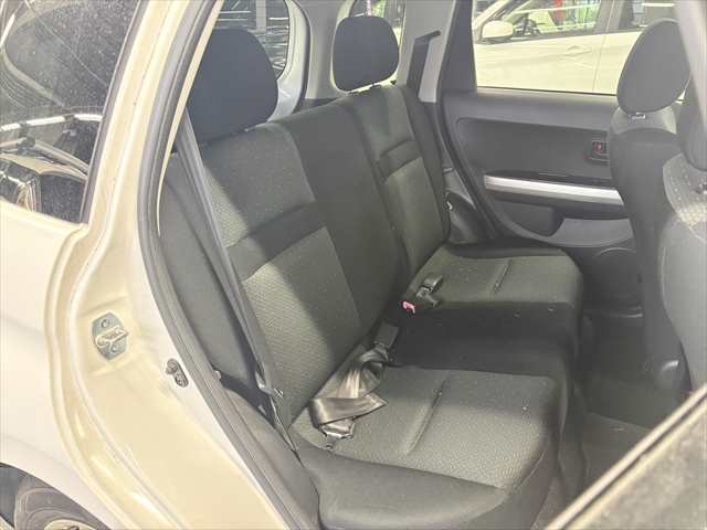 Toyota Ist fotoğraf 16