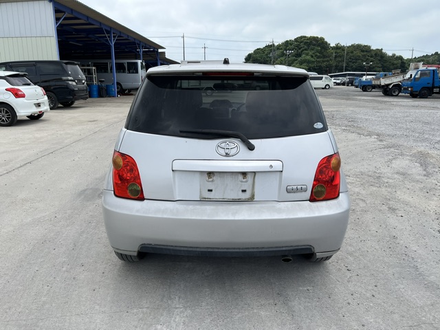 Toyota Ist fotoğraf 7