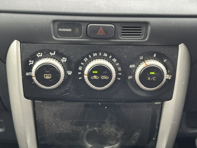Toyota Ist fotoğraf 14