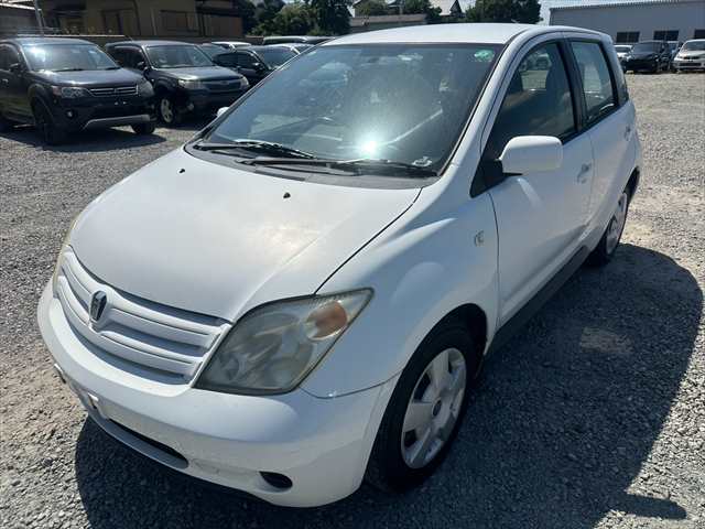 Toyota Ist photo 3