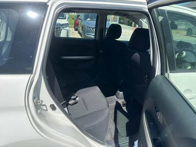 Toyota Ist photo 19