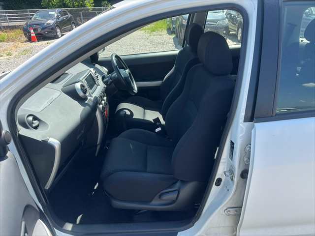 Toyota Ist photo 21