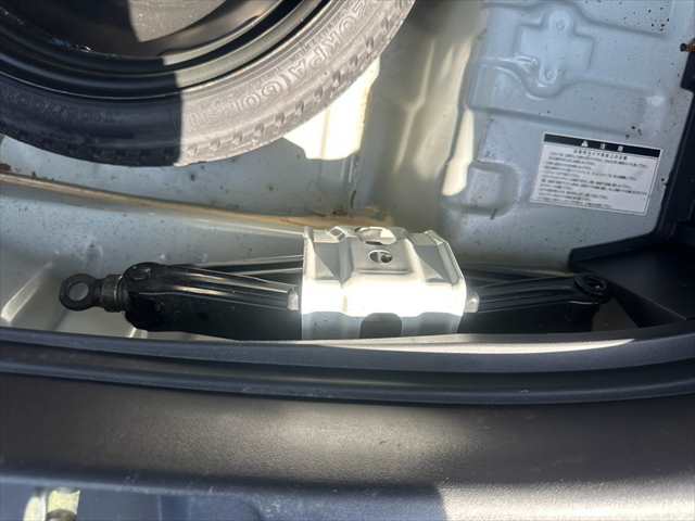 Toyota Ist photo 24