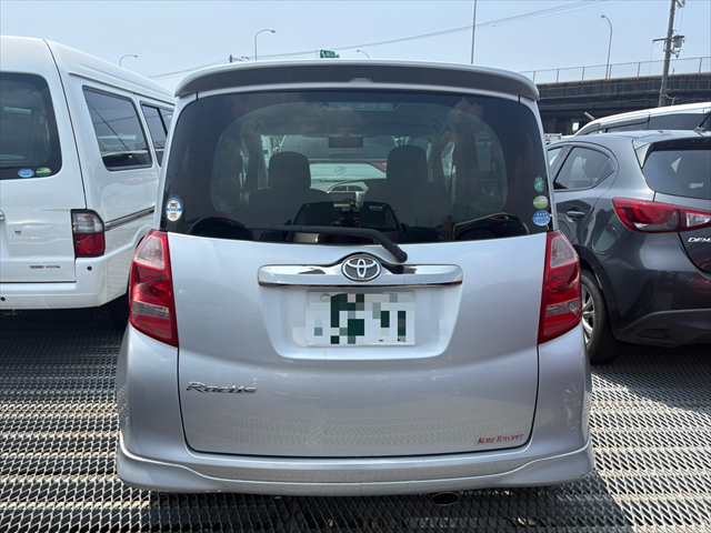 Toyota Ractis fotoğraf 6