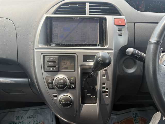 Toyota Ractis fotoğraf 9