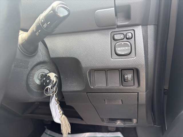 Toyota Ractis fotoğraf 12