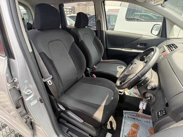 Toyota Ractis fotoğraf 14