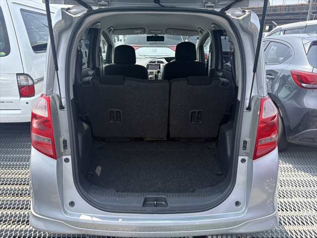 Toyota Ractis fotoğraf 16