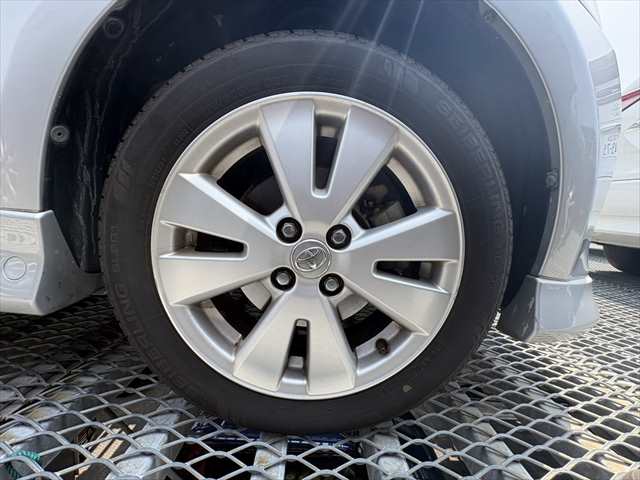 Toyota Ractis fotoğraf 18