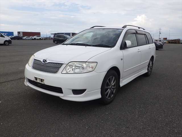 Toyota Corolla Fielder fotoğraf 3