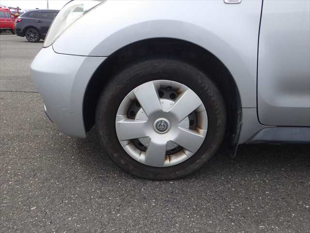 Toyota Ist photo 24