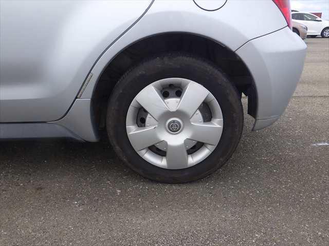 Toyota Ist photo 25