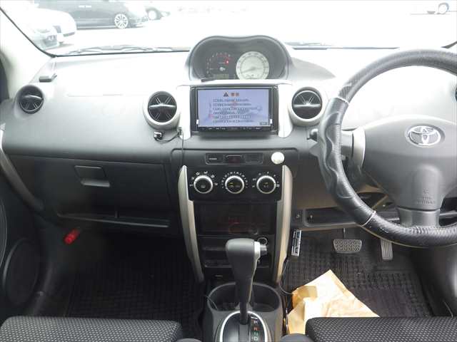 Toyota Ist photo 13