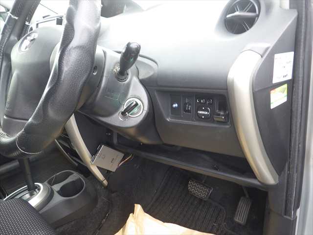 Toyota Ist photo 15