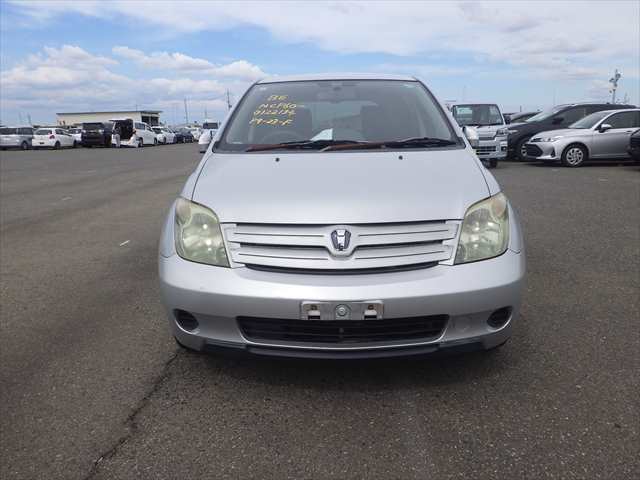Toyota Ist photo 5