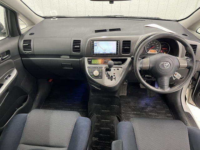 Toyota Wish fotoğraf 17