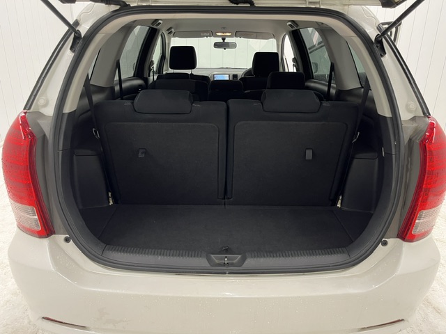 Toyota Wish fotoğraf 20