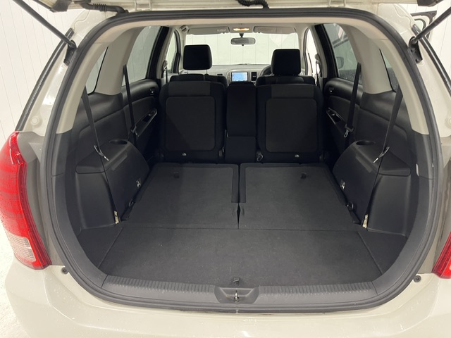Toyota Wish fotoğraf 21