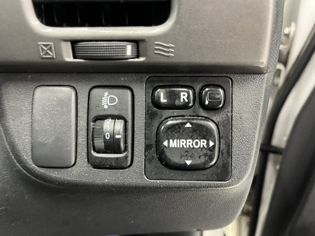 Toyota Wish fotoğraf 15